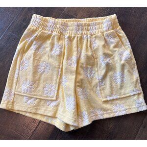 YLLW Daisy Print Terry Cloth Shorts Size Medium EUC